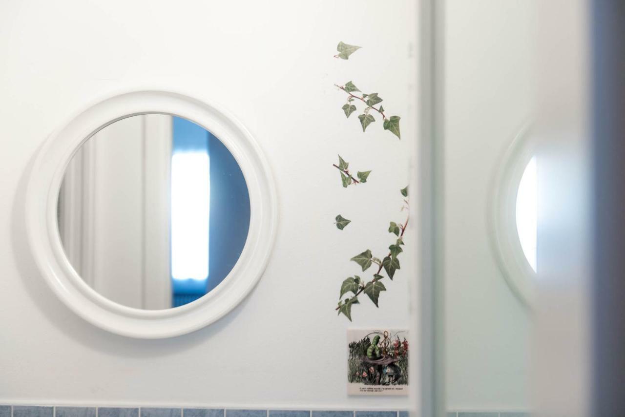 Al Piccolo Molo Apartment Como Exterior photo