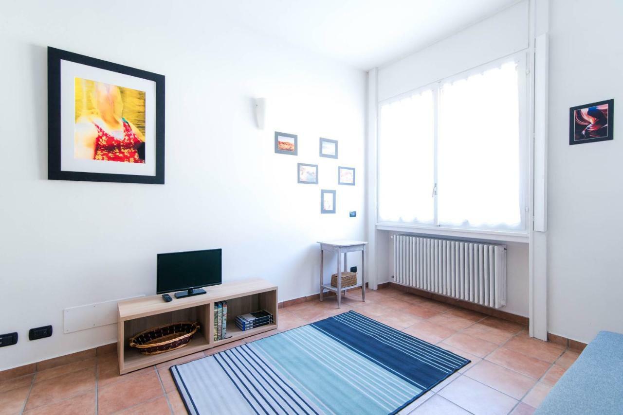 Al Piccolo Molo Apartment Como Exterior photo